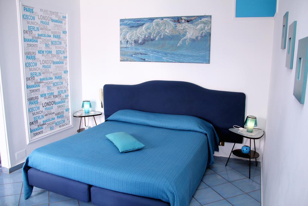 Hotel Darsena ปอซซุออลี ภายนอก รูปภาพ