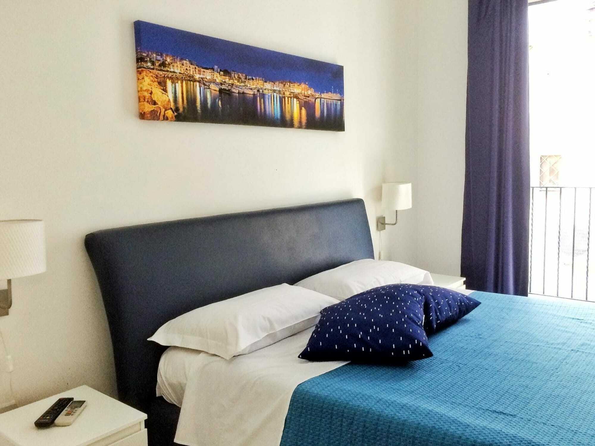 Hotel Darsena ปอซซุออลี ภายนอก รูปภาพ